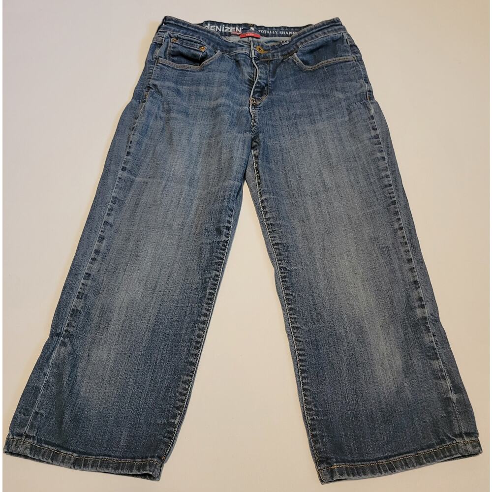 Denizen by Levi's Totally Shaping Capri-length Denim Short